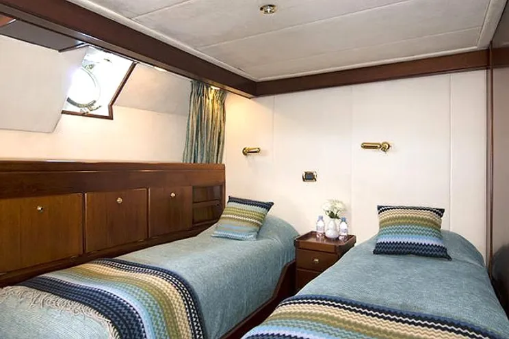 Charter Yacht SHAHA - Custom build - 6 Cabins - Naples - Milazzo - Malta