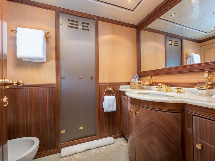 Master Bathroom Master Bathroom