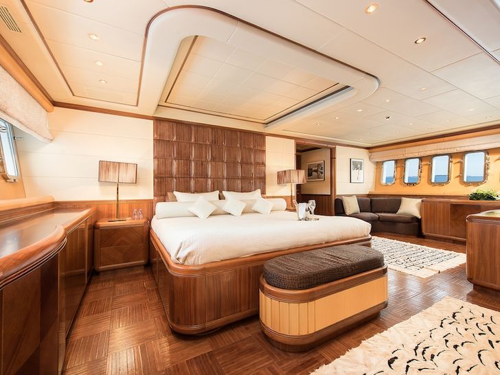Master Cabin Master Cabin