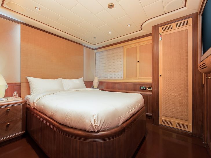 Double Cabin Double Cabin