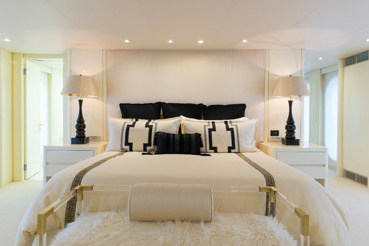 Charter Yacht SHE`S A 10 - Oceanfast 50m - 5 Cabins - Bahamas - Nassau - Abacos - Exumas - Georgetown