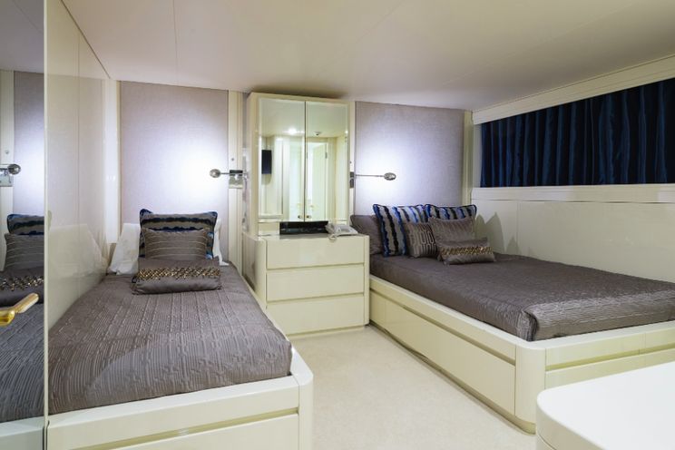 Charter Yacht SHE`S A 10 - Oceanfast 50m - 5 Cabins - Bahamas - Nassau - Abacos - Exumas - Georgetown