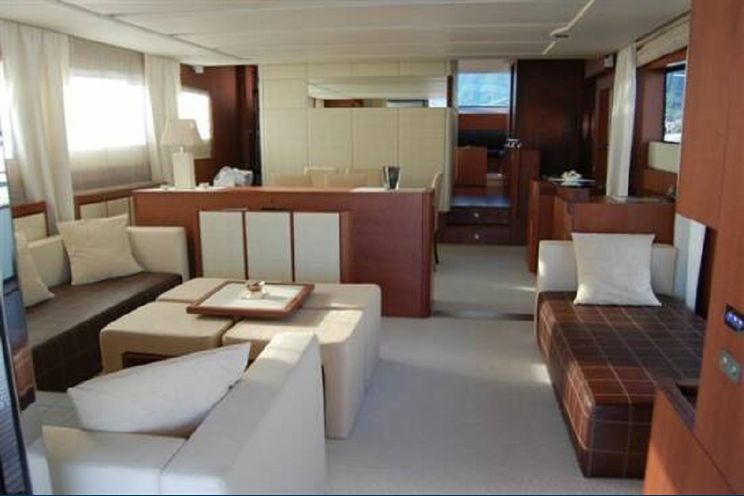 Charter Yacht SICILIA IV - Aicon 85 - 4 Cabins - Santa Eulària - Sant Antoni - Formentera - Barcelona