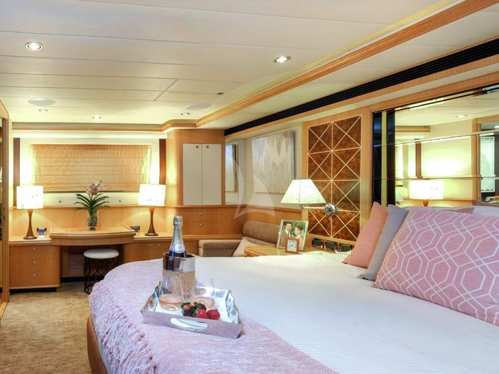 Crewed Motor Yacht Master Suite Crewed Motor Yacht Master Suite