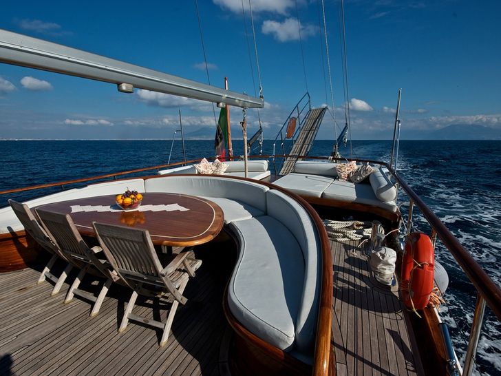 SILVER STAR Amalfi Coast Gulet Charter Dining SILVER STAR Amalfi Coast Gulet Charter Dining