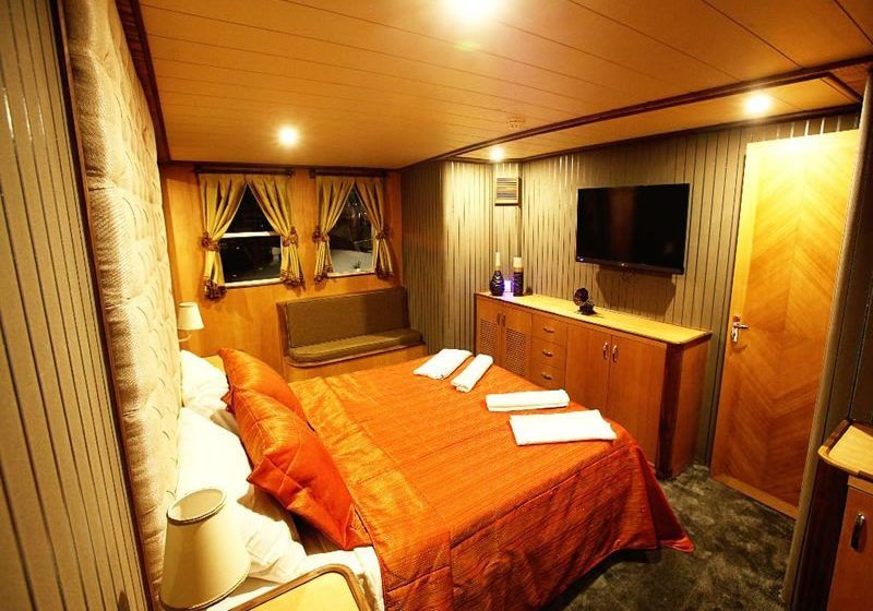 SIMAY S Cabin