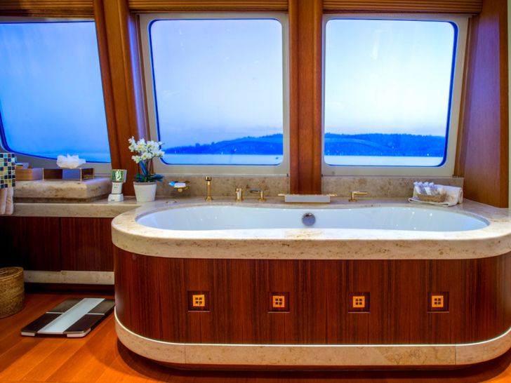 SIROCCO - 47m Heesen