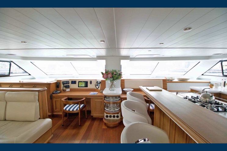 Charter Yacht SKIMMER - Two Oceans 78 - 4 Cabins - Tortola - Virgin Gorda - Grenadines