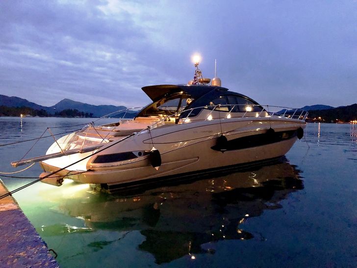SKY - Riva 64 SKY - Riva 64