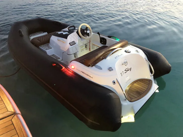 SKY - Riva 64 SKY - Riva 64