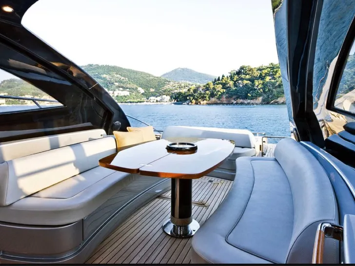 SKY - Riva 64 SKY - Riva 64