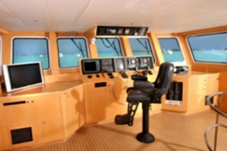 Charter Yacht SLUMBER VENTURE - Custom Power Cat 60 - 3 Cabins - Bahamas - Nassau - Paradise Island - Georgetown