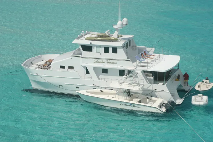 Charter Yacht SLUMBER VENTURE - Custom Power Cat 60 - 3 Cabins - Bahamas - Nassau - Paradise Island - Georgetown