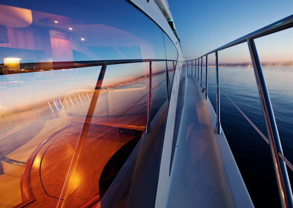 Charter Yacht SO CHIC - Azimut 62 E Fly - Day Charter - Golfe Juan - Cannes - Antibes - St Tropez