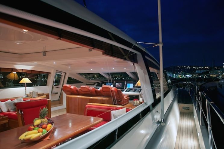 Charter Yacht SOAN - Mangusta 92 - 4 Cabins - Antibes - Cannes - Monaco