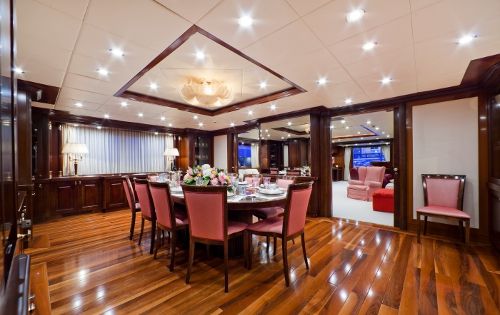 SOPHIE BLUE CBI Navi 41 Luxury Superyacht Dining