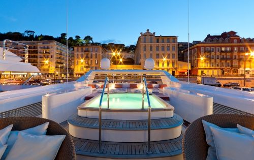 SOPHIE BLUE CBI Navi 41 Luxury Superyacht Jacuzzi
