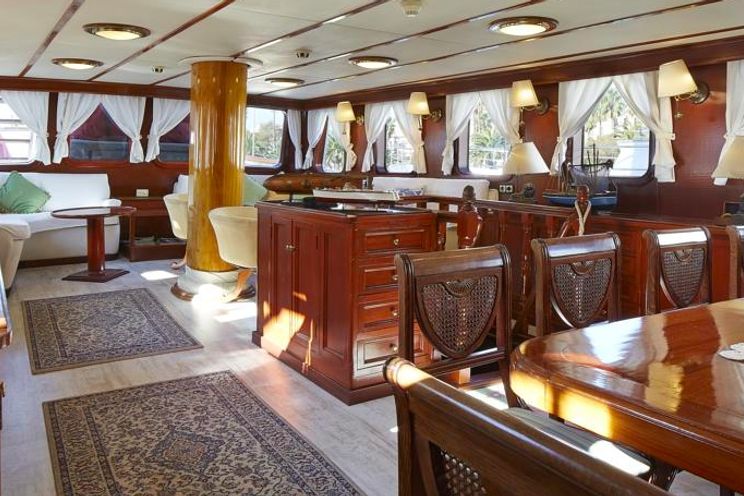 Charter Yacht SOUTHERN CROSS - Day charter for up to 65 guests - Barcelona