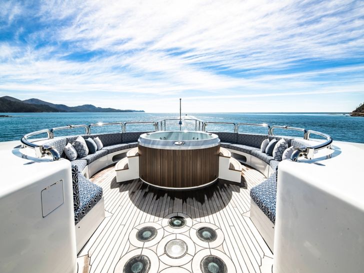 MY SPIRIT - New Zealand Yacht 35 m,jacuzzi MY SPIRIT - New Zealand Yacht 35 m,jacuzzi