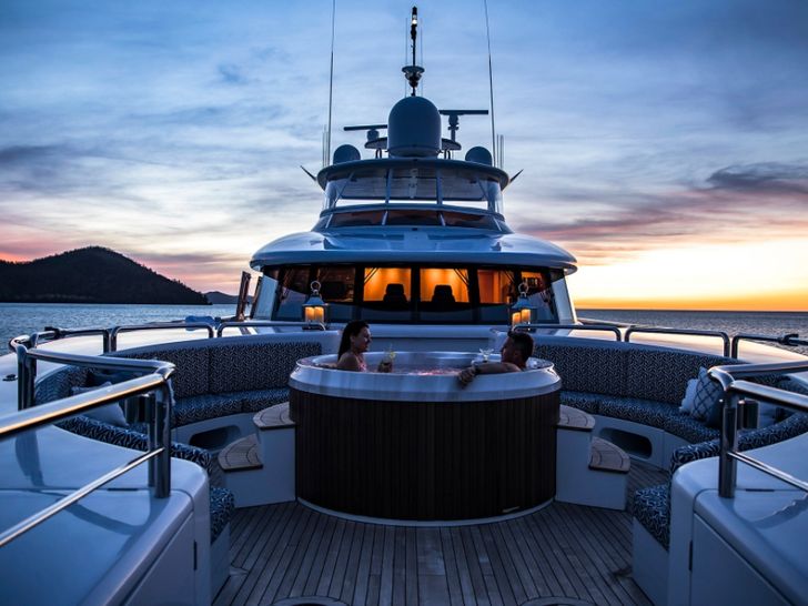 MY SPIRIT - New Zealand Yacht 35 m,jacuzzi at sunset MY SPIRIT - New Zealand Yacht 35 m,jacuzzi at sunset
