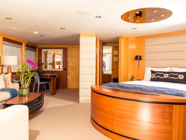 MY SPIRIT - New Zealand Yacht 35 m,master cabin panoramic MY SPIRIT - New Zealand Yacht 35 m,master cabin panoramic
