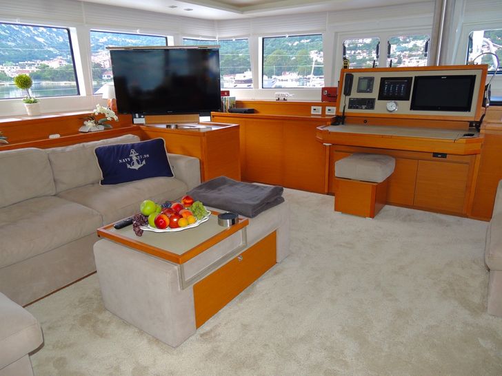 SPIRIT OF ADVENTURE Saloon