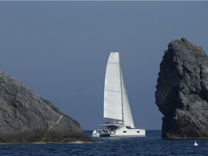 Saba 50 - Sailing Saba 50 - Sailing