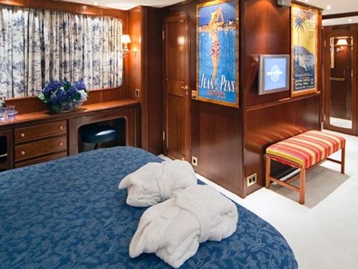 master cabin