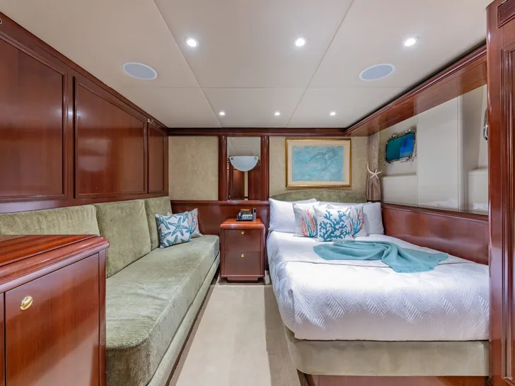 STARSHIP - Van Mill 43 m,guest cabin pullman