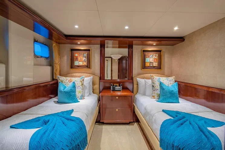 Charter Yacht STARSHIP - Van Mill 143 - 5 Cabins - Fort Lauderdale - Florida East Coast - Nassau - Staniel Cay - Exumas - Bahamas