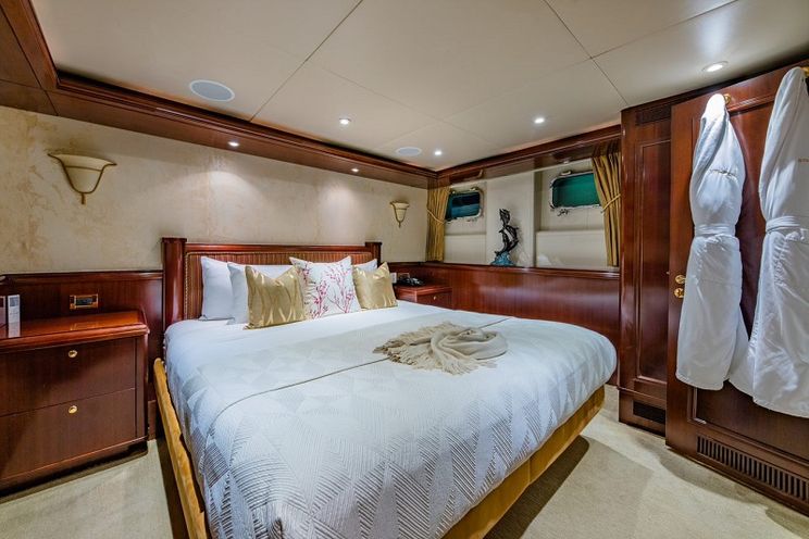 Charter Yacht STARSHIP - Van Mill 143 - 5 Cabins - Fort Lauderdale - Florida East Coast - Nassau - Staniel Cay - Exumas - Bahamas