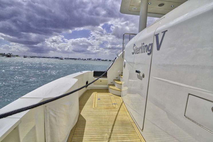 Charter Yacht STERLING V - Hargrave 93 - 3 Cabins - Fort Lauderdale - Florida - Bahamas