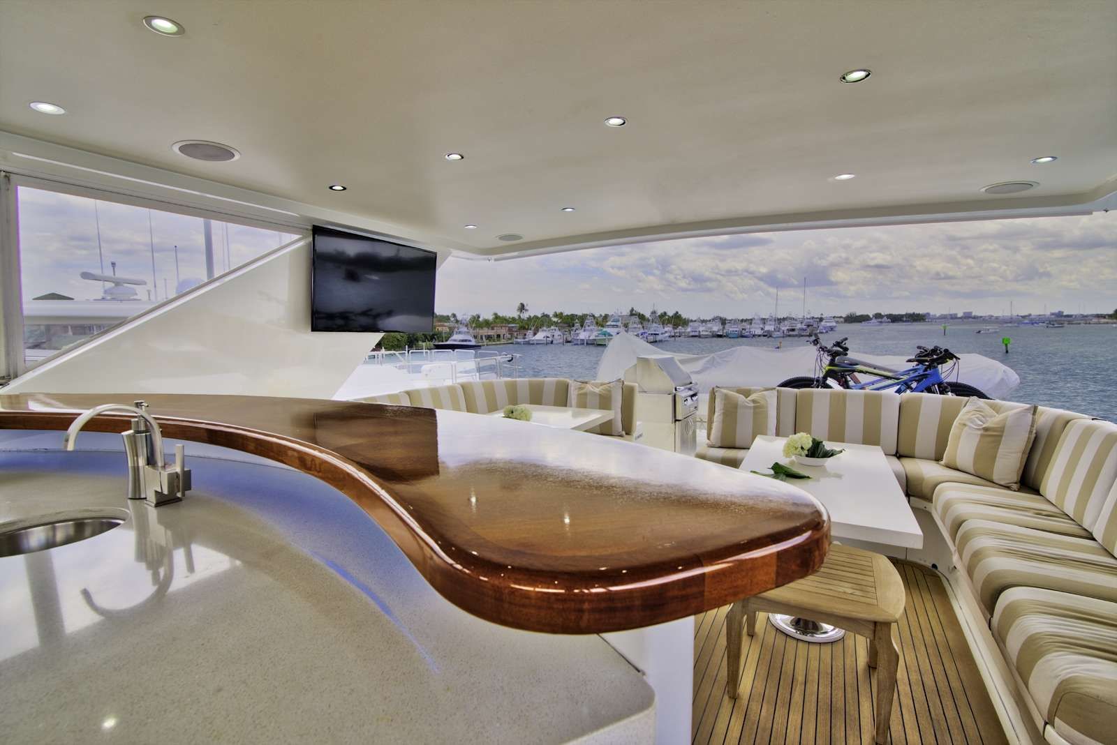 STERLING V Yacht Aft Flybridge
