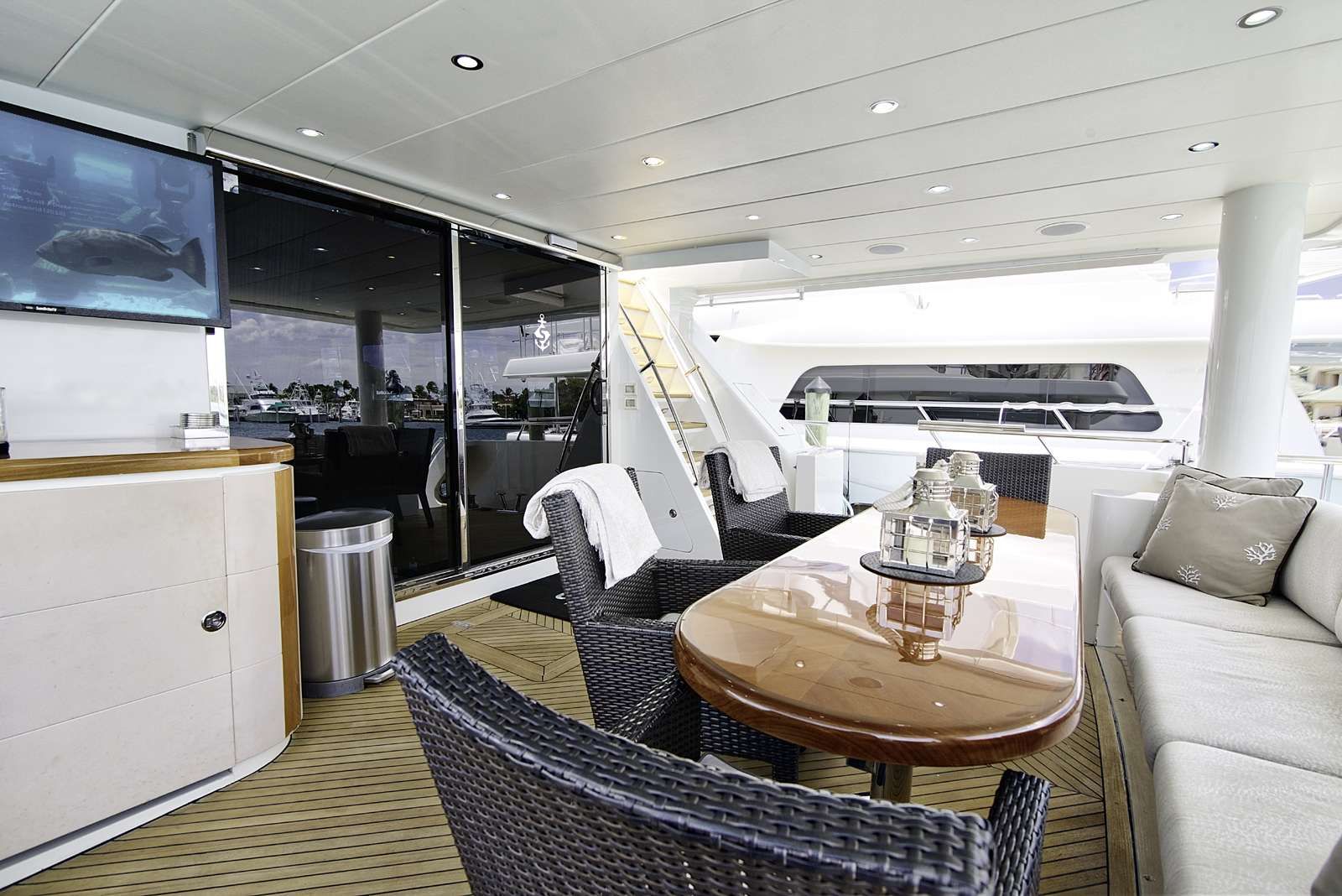 STERLING V Yacht Aft Dining