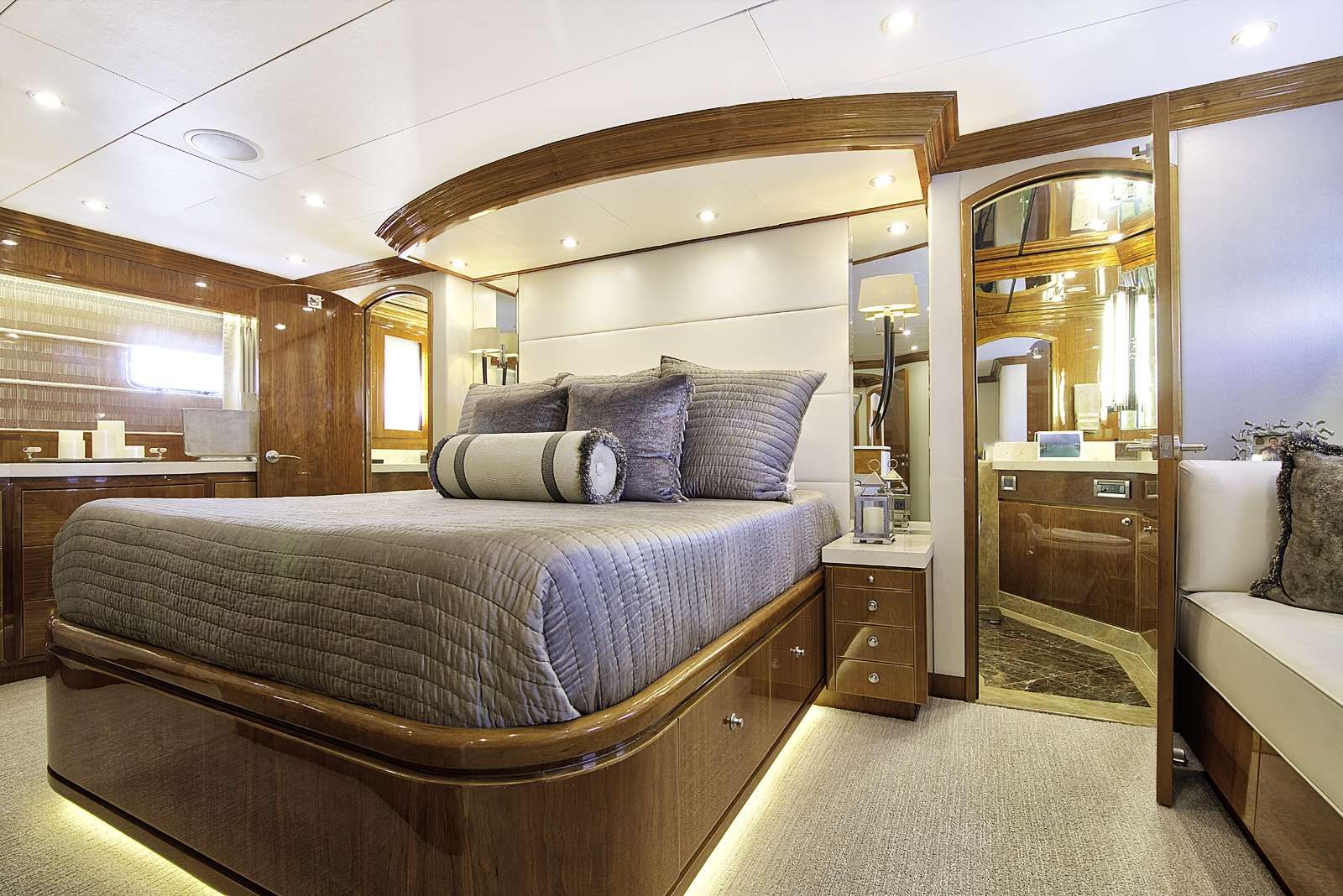 STERLING V Yacht Master Stateroom