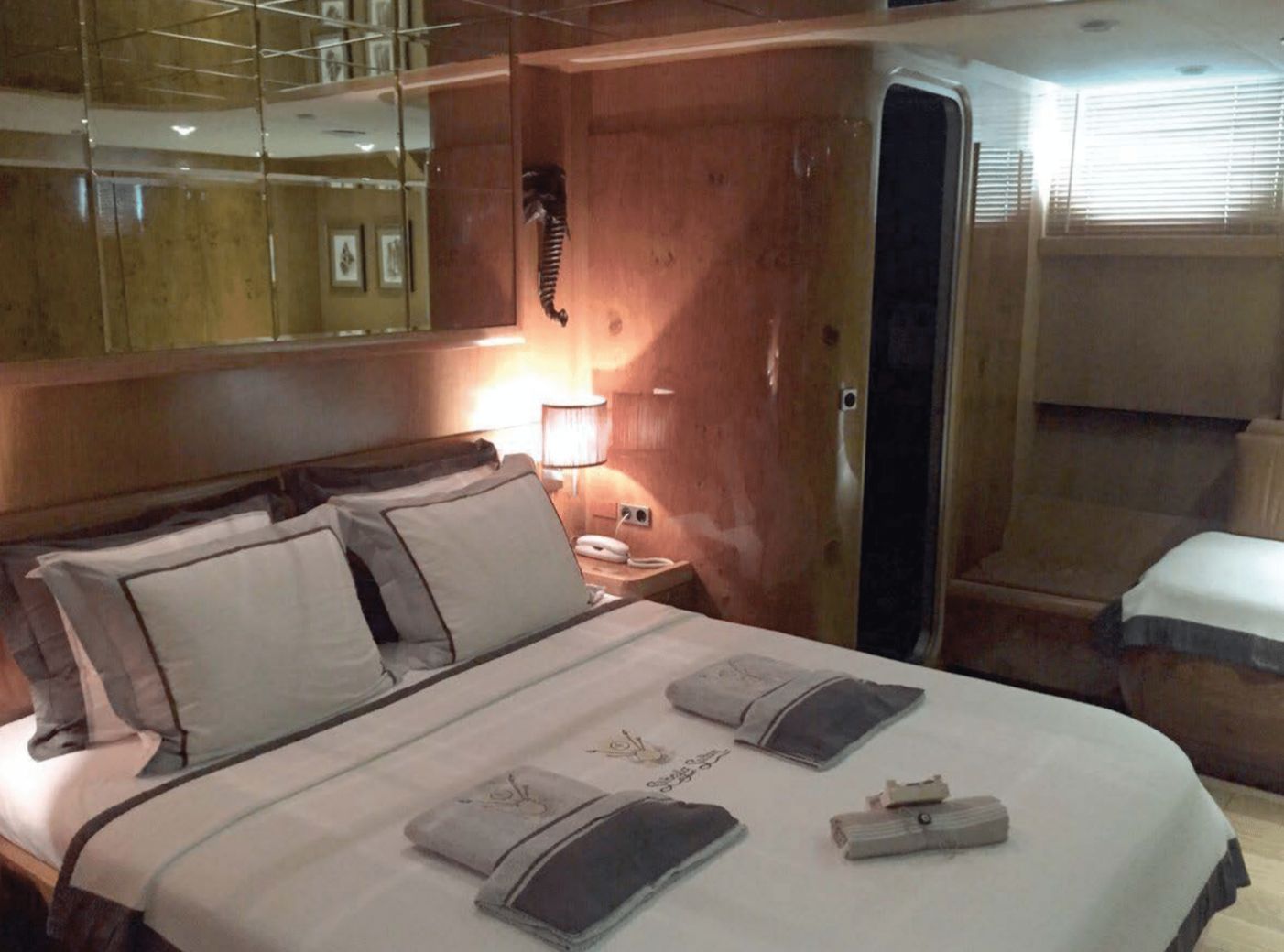 SUHEYLA Cabin