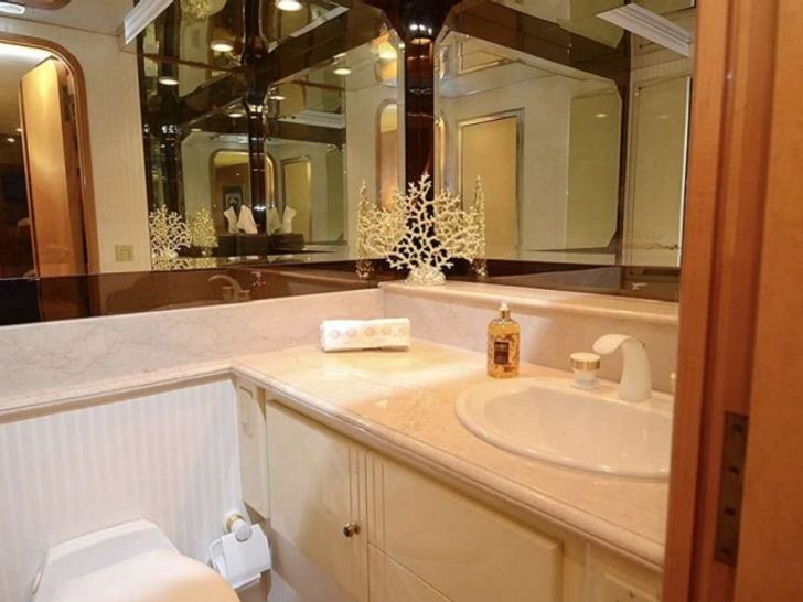 VIP cabin bathroom VIP cabin bathroom