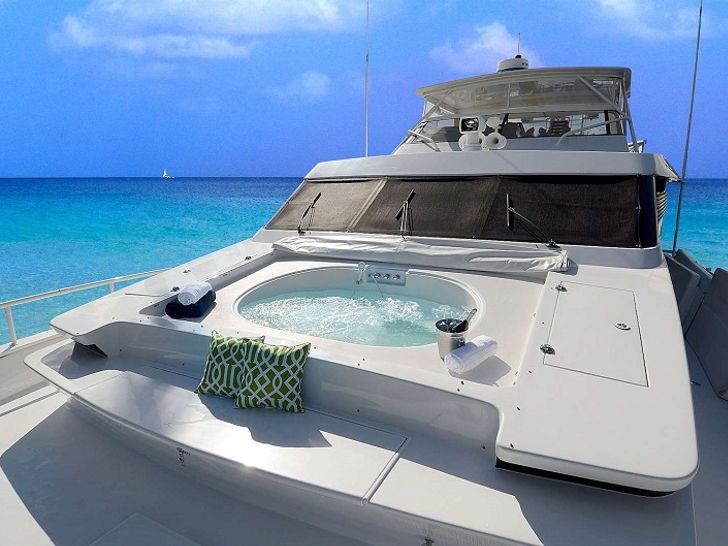 jacuzzi on the fore deck