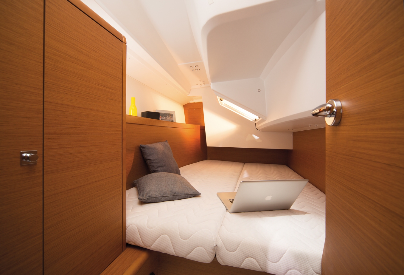 Charter Yacht Sun Odyssey 349 - 3 Cabins - Split - Croatia