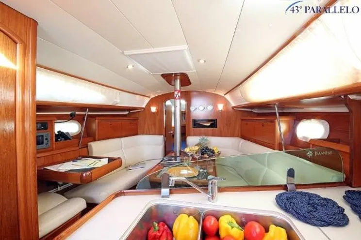 Charter Yacht Sun Odyssey 35 - 3 Cabins - Tuscany - Italy