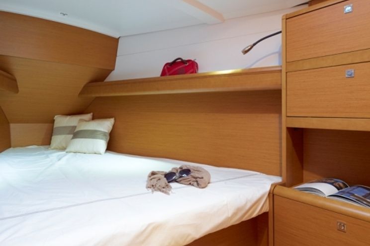 Charter Yacht Sun Odyssey 379 - 2014 - 3 Cabins