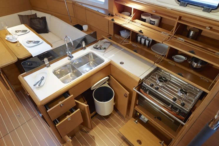 Charter Yacht Sun Odyssey 379 - 3 Cabins - Hyeres - France