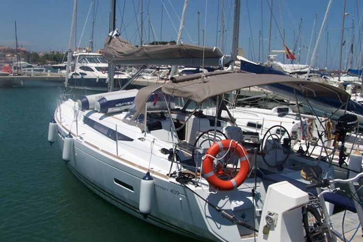 Charter Yacht Sun Odyssey 409 - 3 Cabins - Corfu