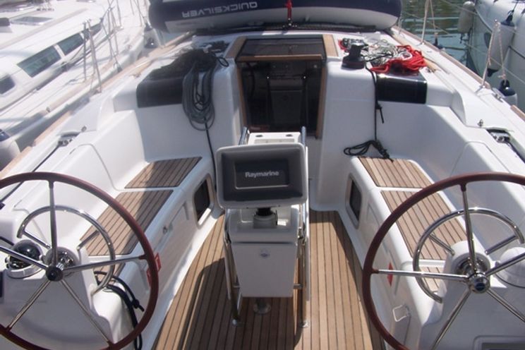 Charter Yacht Sun Odyssey 40.9 - 3 Cabins - Denia