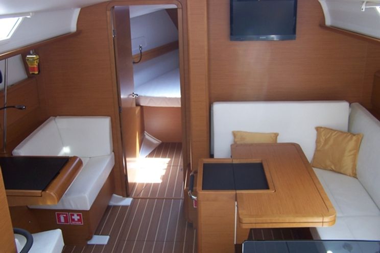 Charter Yacht Sun Odyssey 409 - 3 Cabins - Corfu