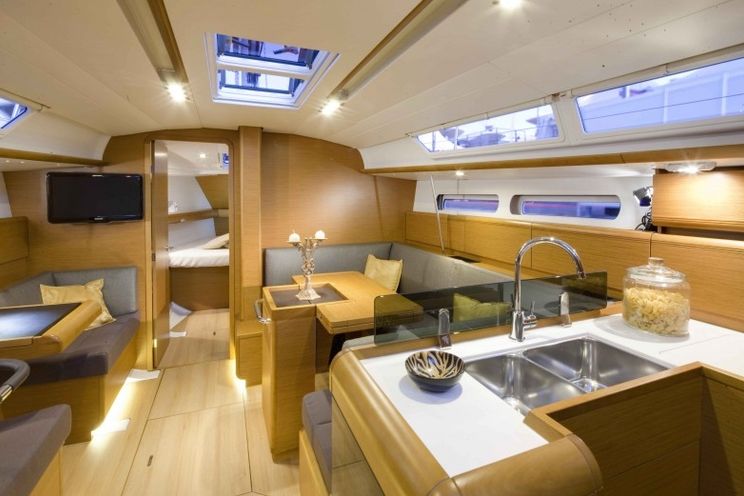 Charter Yacht Sun Odyssey 409 - 3 Cabins - Tropea - Naples - Amalfi Coast