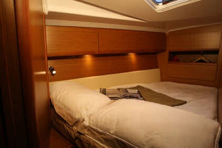 Charter Yacht Jeanneau Sun Odyssey 50 DS - 4 + 1 Cabins - Denia