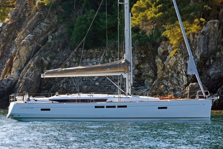 Charter Yacht Sun Odyssey 509 - 5 Cabins - Castellammare di Stabia - Italy