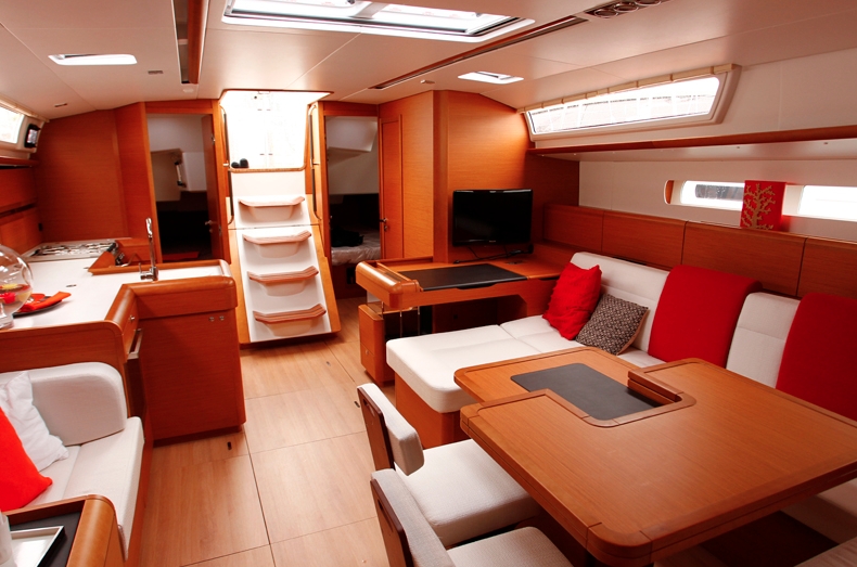 Charter Yacht Sun Odyssey 509 - 5 Cabins - Castellammare di Stabia - Italy