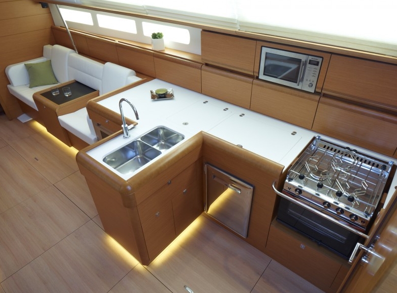 Charter Yacht Sun Odyssey 509 - 5 Cabins - Castellammare di Stabia - Italy